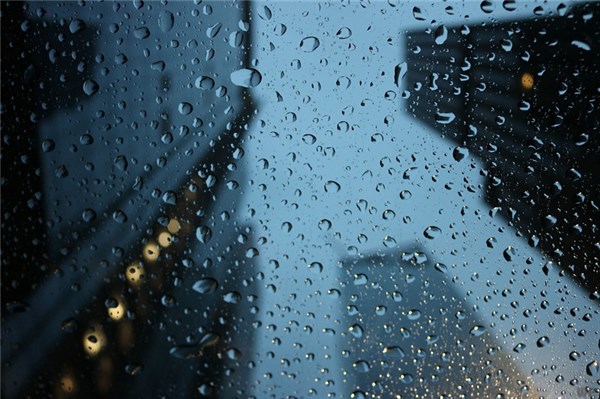 暴雨天如何防止室内潮湿?